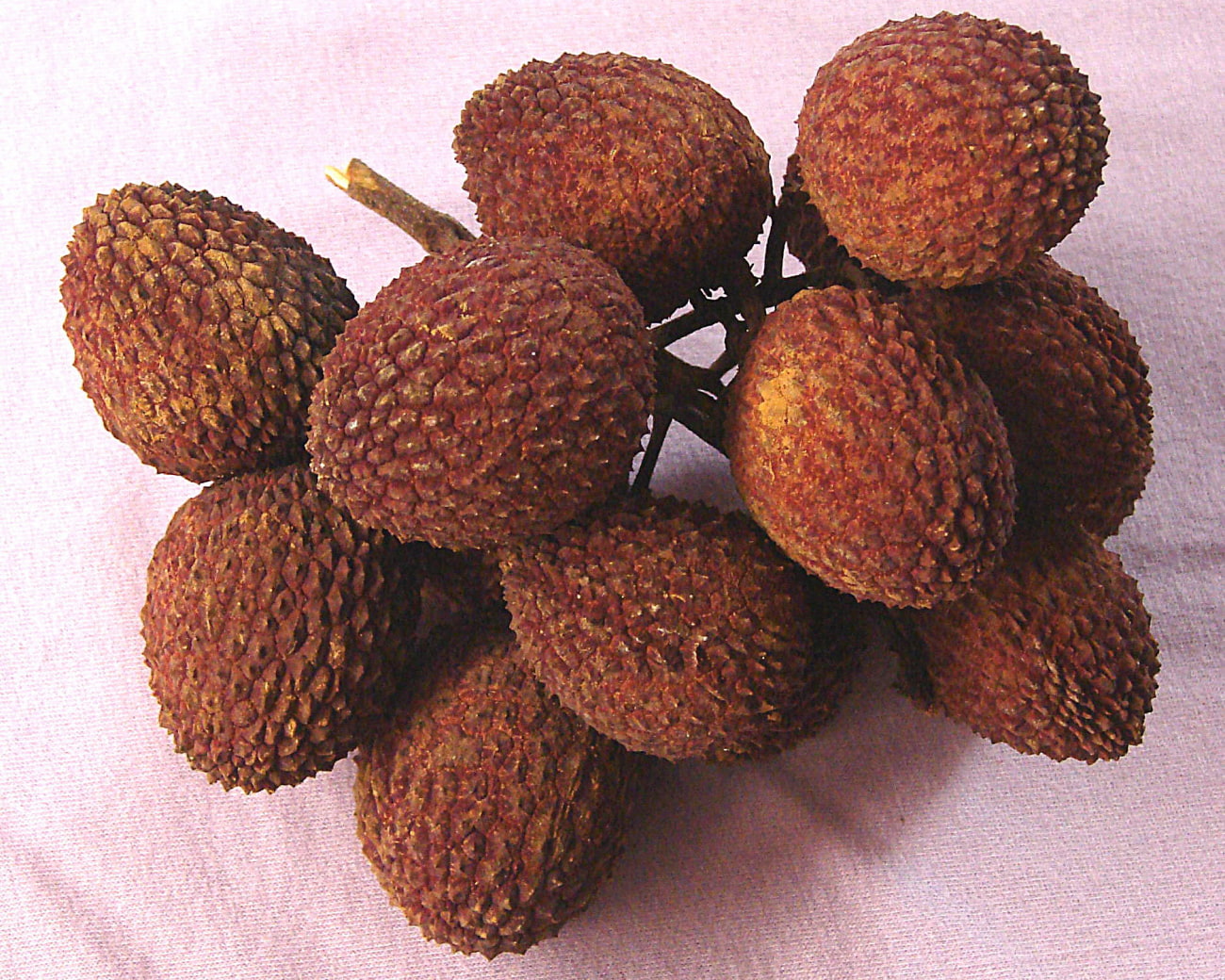 Discover Lychee Benefits and Side Effects - A Comprehensive Guide to This Tropical Gem
