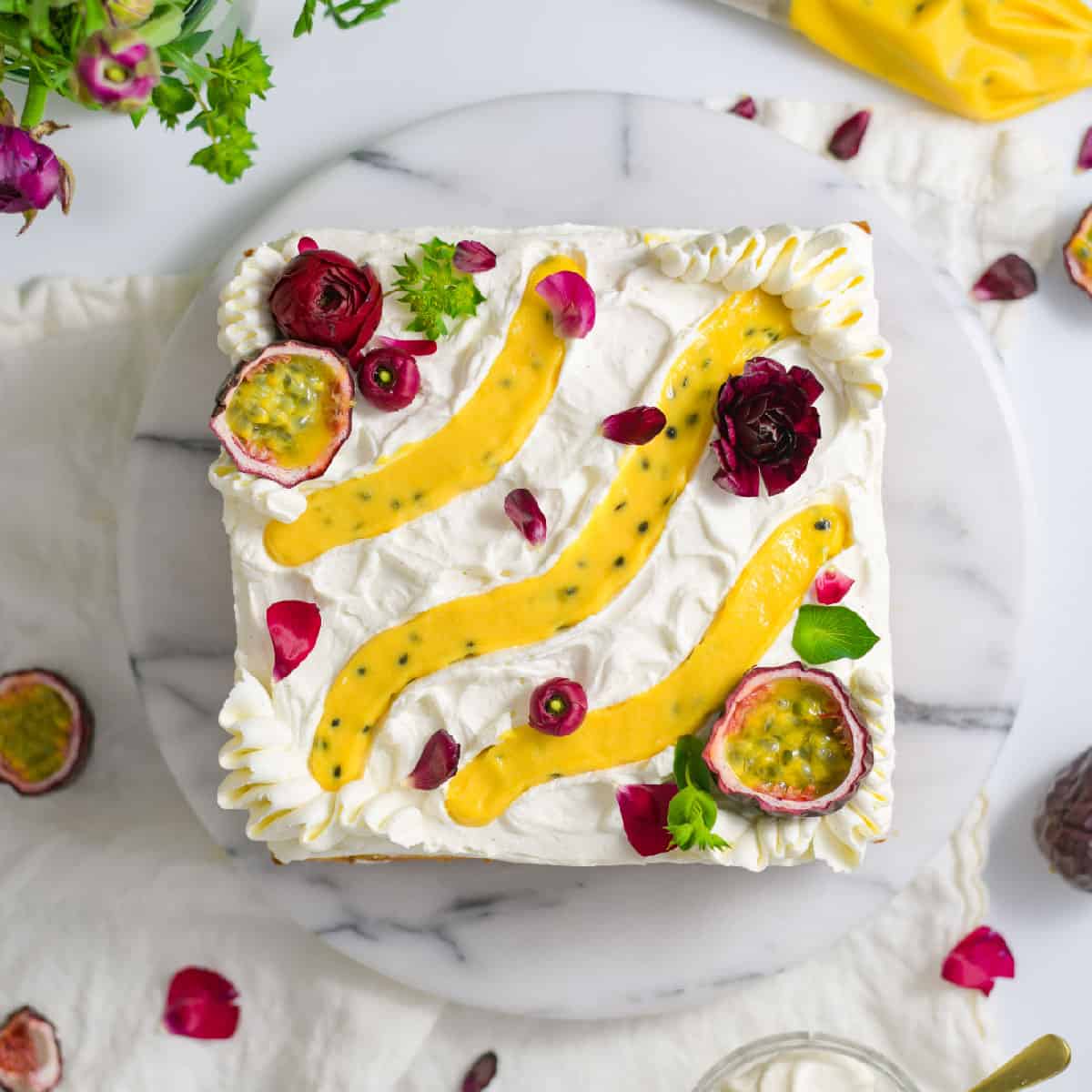 Discovering the Delightful Red Currant Bakery Vanilla Cake - A Slice of Heaven